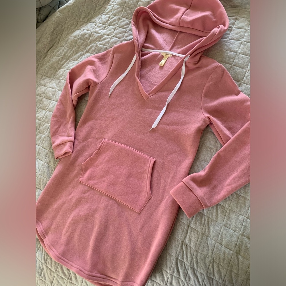 BNWOT blush pink long fleece hoodie dress with kangaroo pocket